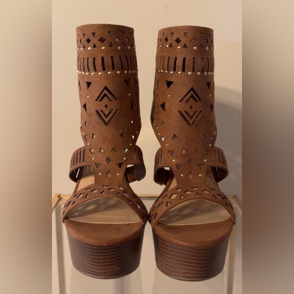 Brown Wedges